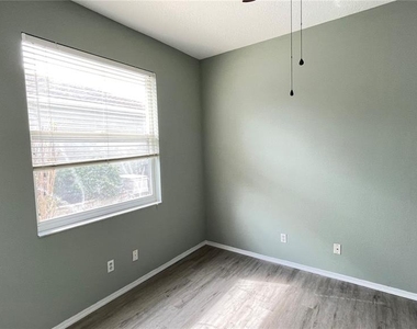 210 41st Street Ne - Photo Thumbnail 20