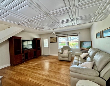3255 Ramblewood Place - Photo Thumbnail 3