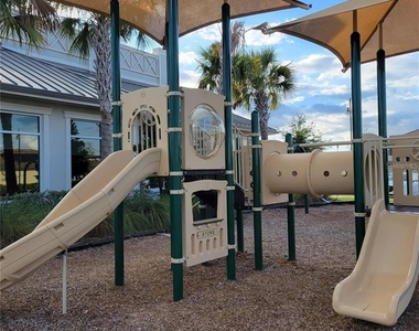 17335 Blue Ridge Place - Photo Thumbnail 43