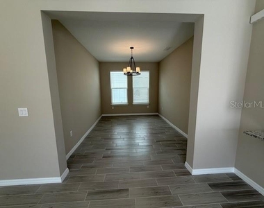 15013 Shady Palms Lane - Photo Thumbnail 18