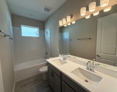 15013 Shady Palms Lane - Photo Thumbnail 14