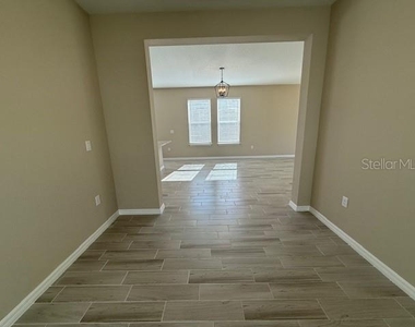 15013 Shady Palms Lane - Photo Thumbnail 19