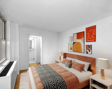 East 34th Street - Photo Thumbnail 1