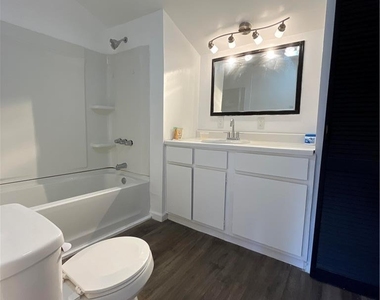 485 S Walnut Street - Photo Thumbnail 10