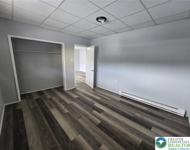 149 W Ridge Street - Photo Thumbnail 3