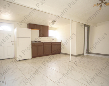 2111 Portland Avenue - Photo Thumbnail 2