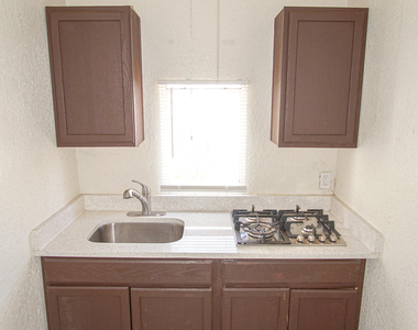 2111 Portland Avenue - Photo Thumbnail 6
