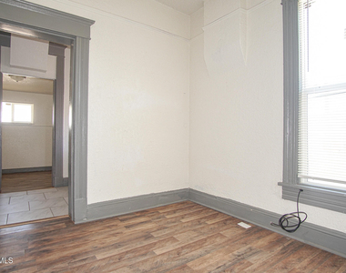 2111 Portland Avenue - Photo Thumbnail 4