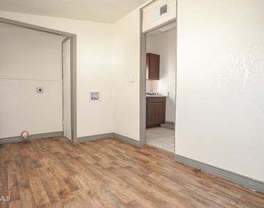 2111 Portland Avenue - Photo Thumbnail 7