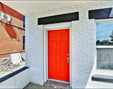 615 Arizona Avenue - Photo Thumbnail 5