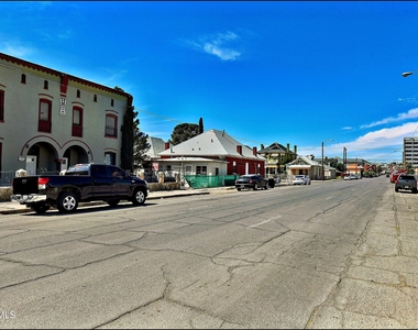 615 Arizona Avenue - Photo Thumbnail 25