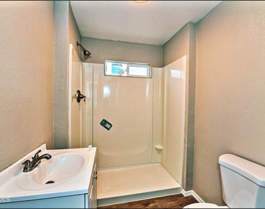 615 Arizona Avenue - Photo Thumbnail 20