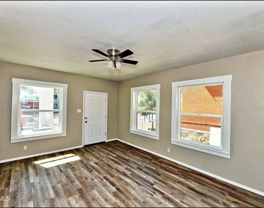 615 Arizona Avenue - Photo Thumbnail 9