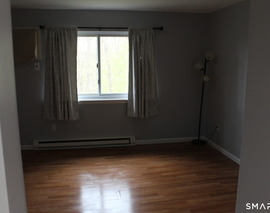 8 Rose Lane - Photo Thumbnail 12