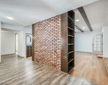 4945 Vista Grande Circle - Photo Thumbnail 12