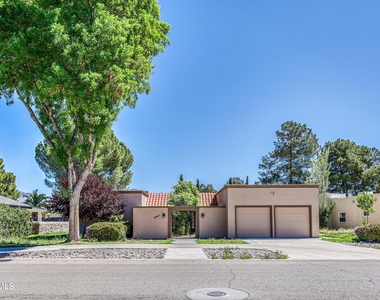 4945 Vista Grande Circle - Photo Thumbnail 7