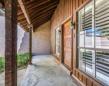 4945 Vista Grande Circle - Photo Thumbnail 3