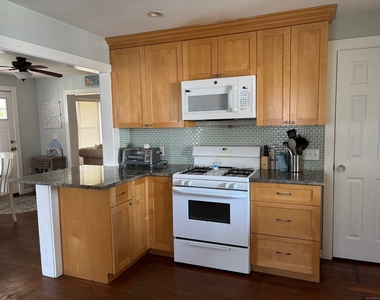 799 Rowland Road - Photo Thumbnail 14