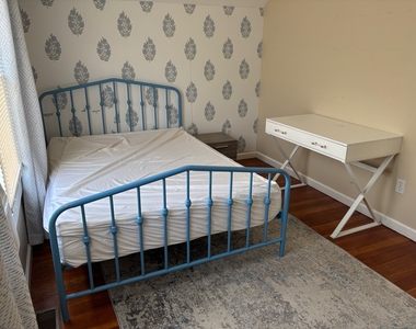 799 Rowland Road - Photo Thumbnail 11