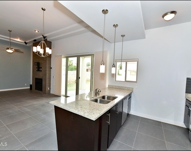 5973 Cartagena Circle - Photo Thumbnail 17