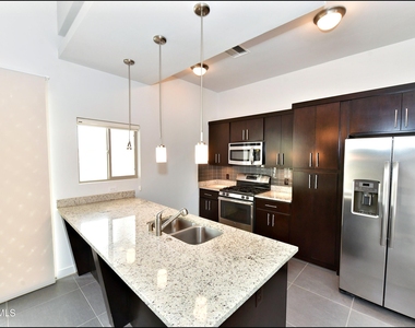 5973 Cartagena Circle - Photo Thumbnail 15