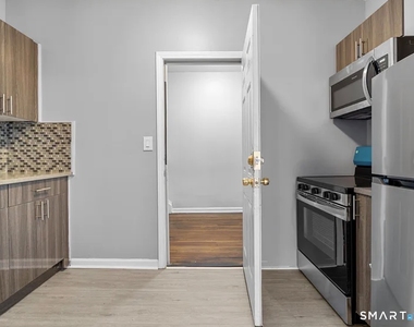 31 Whittier Street - Photo Thumbnail 1