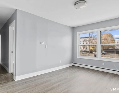 748 Maple Street - Photo Thumbnail 7