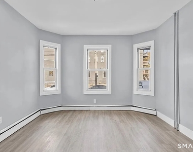 748 Maple Street - Photo Thumbnail 5