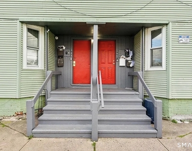 748 Maple Street - Photo Thumbnail 11