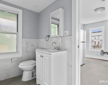 748 Maple Street - Photo Thumbnail 8