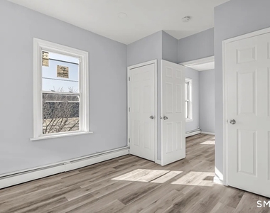 1220 Pembroke Street - Photo Thumbnail 4