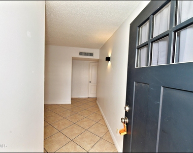 10565 Murphy Street - Photo Thumbnail 5