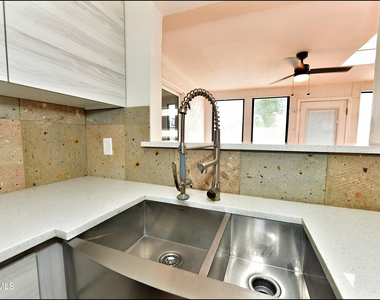 10565 Murphy Street - Photo Thumbnail 17
