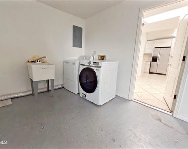 10565 Murphy Street - Photo Thumbnail 37