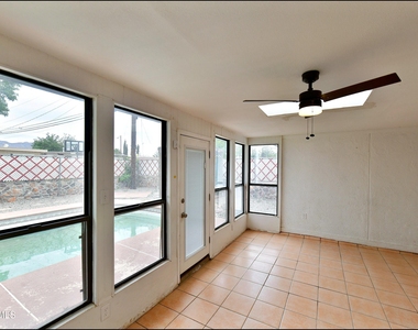 10565 Murphy Street - Photo Thumbnail 34