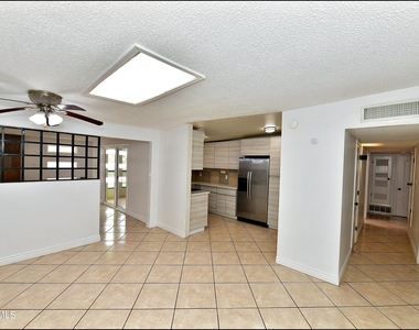 10565 Murphy Street - Photo Thumbnail 10
