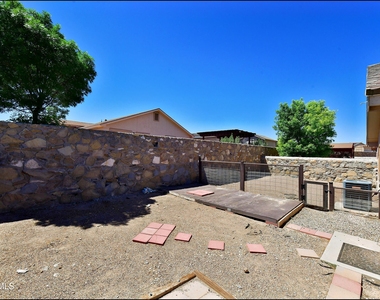 12976 Enrique Gomez Drive - Photo Thumbnail 45