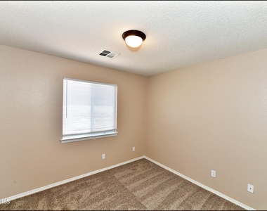 12976 Enrique Gomez Drive - Photo Thumbnail 35