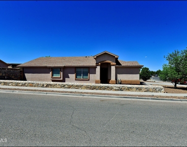 12976 Enrique Gomez Drive - Photo Thumbnail 2