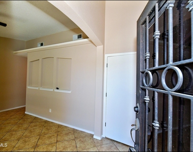 12976 Enrique Gomez Drive - Photo Thumbnail 5