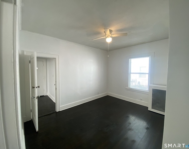 54-56 Westbourne Parkway - Photo Thumbnail 12