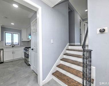 206 Bridgeview Place - Photo Thumbnail 16