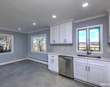 206 Bridgeview Place - Photo Thumbnail 11