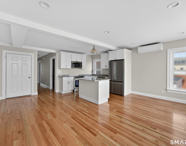 138 Bank Street - Photo Thumbnail 3