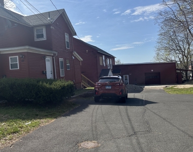 52 Pearl Street - Photo Thumbnail 16