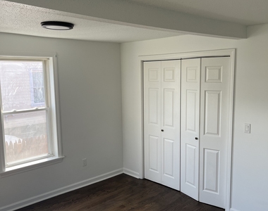 52 Pearl Street - Photo Thumbnail 8