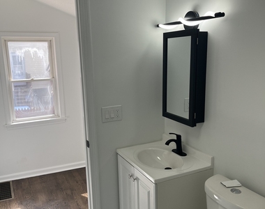 52 Pearl Street - Photo Thumbnail 5