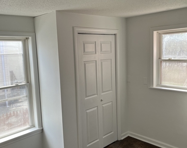 52 Pearl Street - Photo Thumbnail 11
