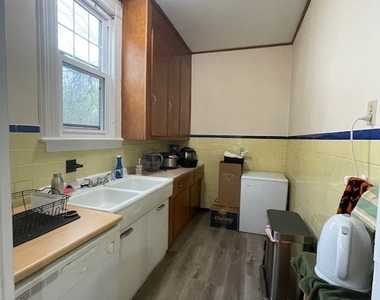 183 Lawrence Street - Photo Thumbnail 5