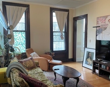 183 Lawrence Street - Photo Thumbnail 1